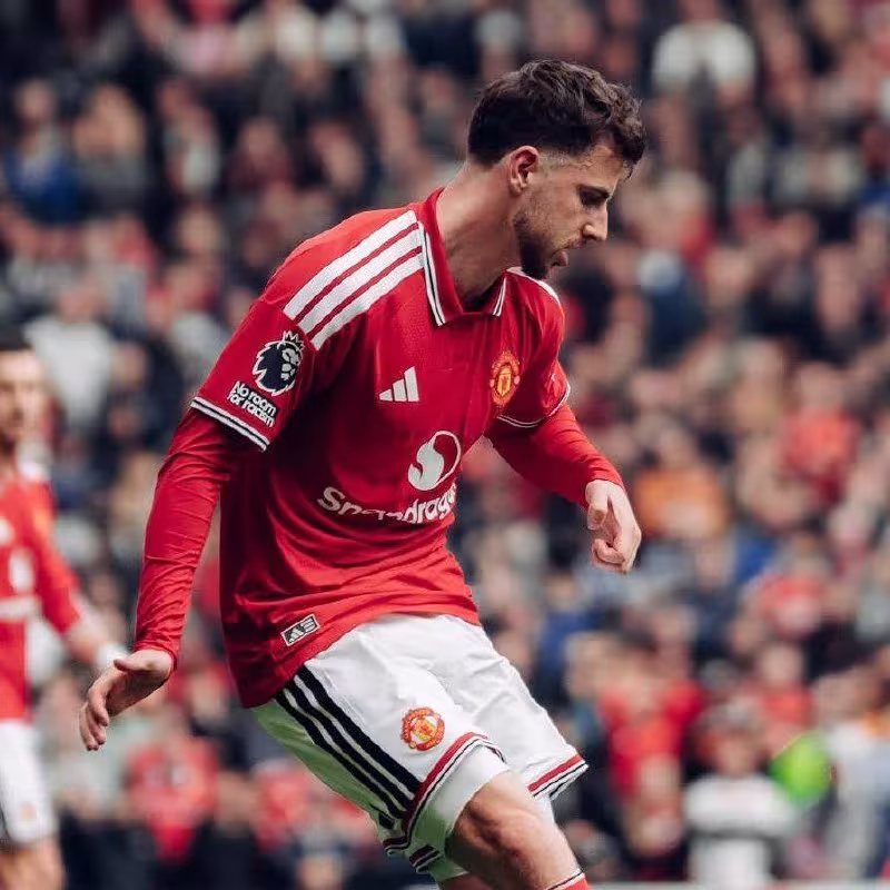 Manchester United do'konida eng ko'p sotilgan futbolkalar ma'lum qilindi