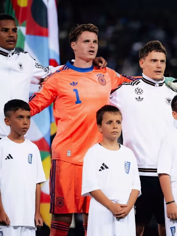 Jonas Urbig Germaniya terma jamoasidagi ilk o'yinlarida darvozasini daxlsiz saqladi