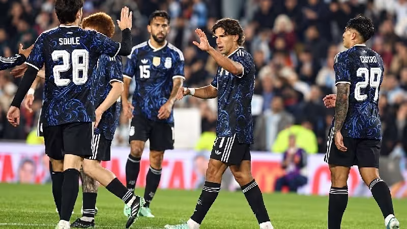 Argentina Burkina-Faso ustidan yirik g'alabaga erishdi: Sule va Kastro debyut qildi